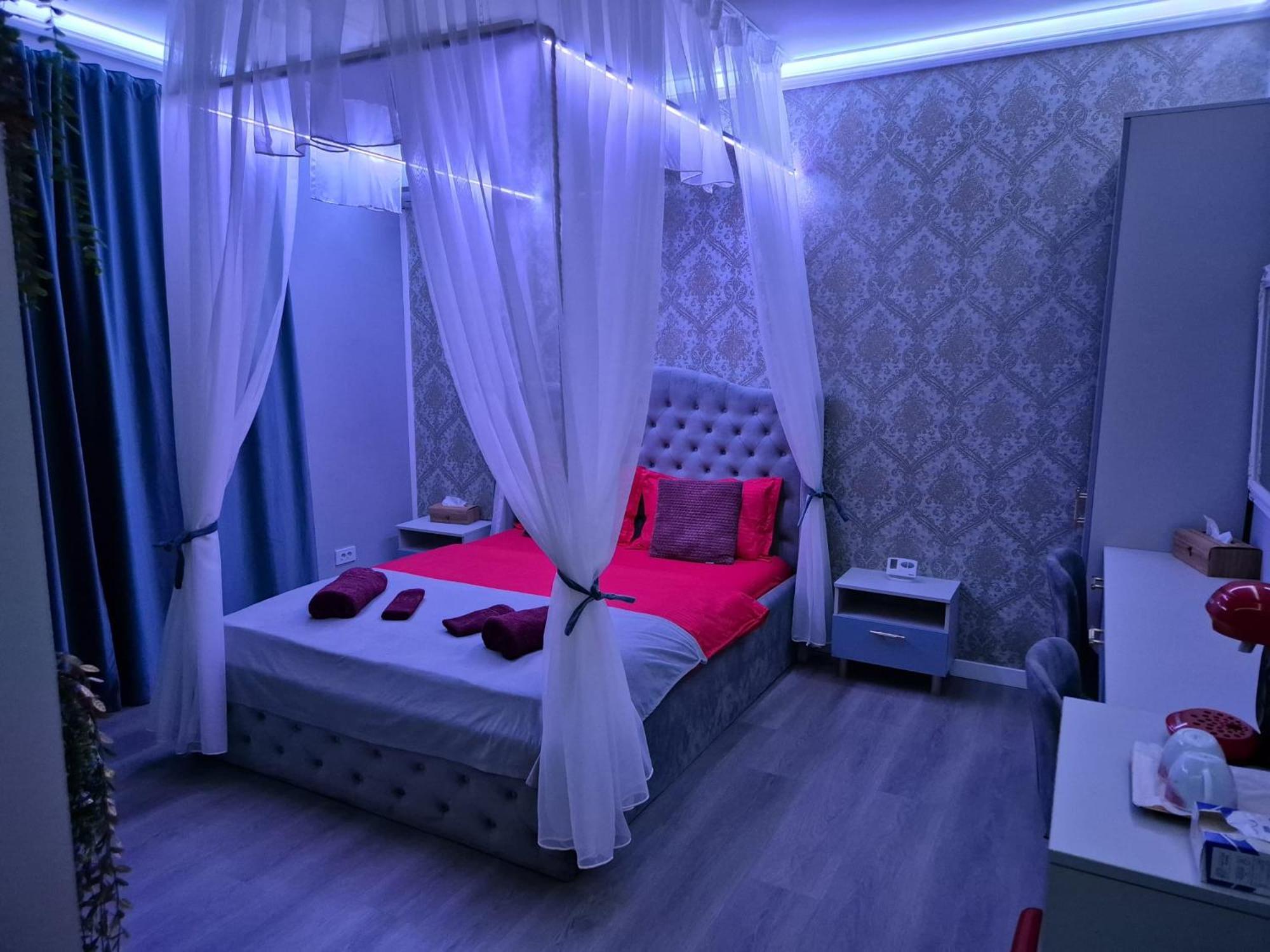 Appartamento Afi Discret Jacuzzi Bucarest Esterno foto