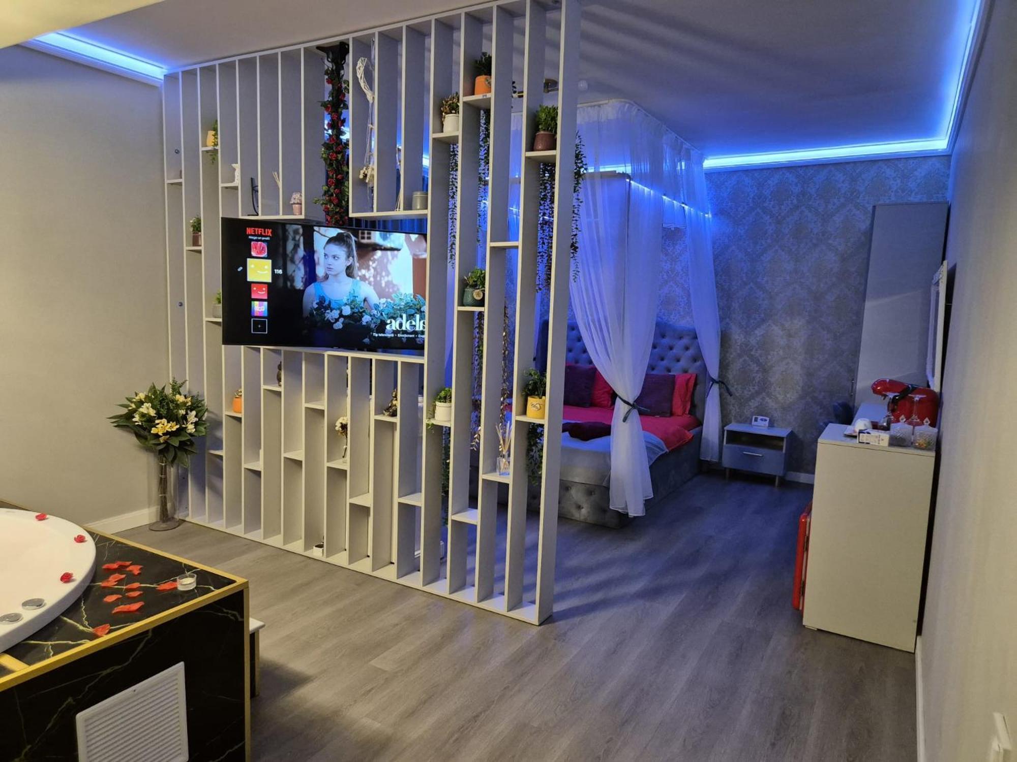 Appartamento Afi Discret Jacuzzi Bucarest Esterno foto